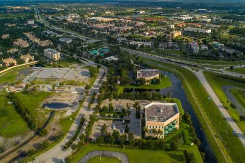 Exploring the Zoos in St. Lucie County, Florida: A Guide for Visitors